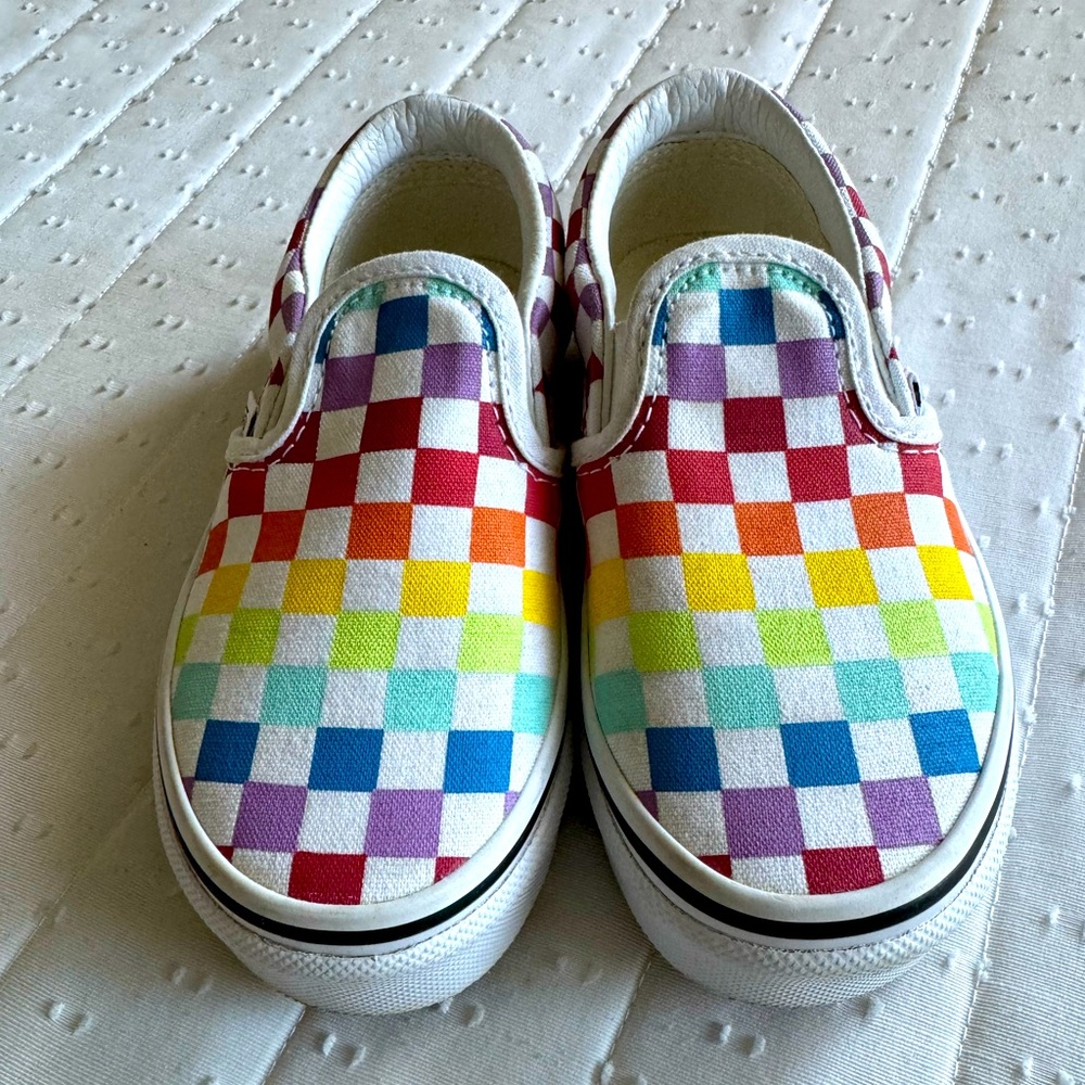 Kids Vans Classic Slip on Rainbow Checkered Sneakers Size 11